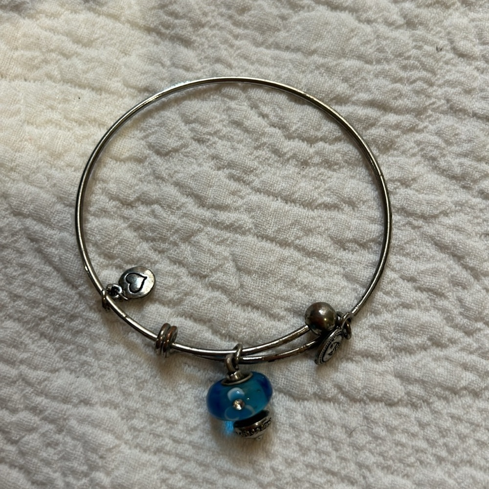 Bella Perlina 3 bracelet set. Live Laugh Love - Picture 2 of 5